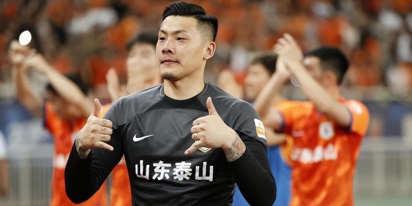 九游体育-大连英博门将位置或迎来新大鱼首秀，踢上港就将亮相，值得期待
