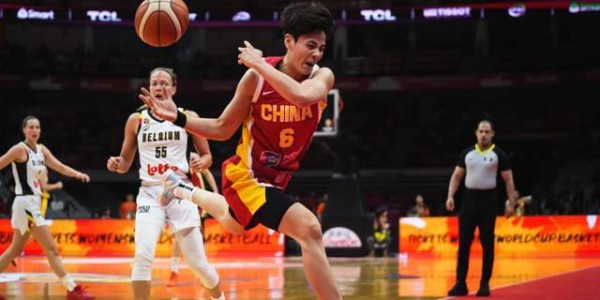 九游体育-中国女篮惨败暴露致命短板！后卫太差+拒投3分，宫鲁鸣该认清现实
