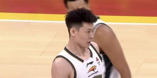 九游官网-新外援4记三分，辽宁男篮逆转深圳 赵继伟关键球果断 莫兰德21+13