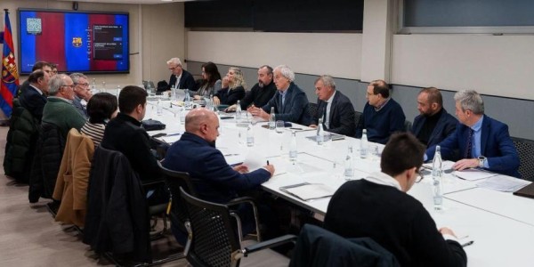 九游娱乐-世体：今日巴萨主席正式候选人将出炉，或只有拉波尔塔与丰特