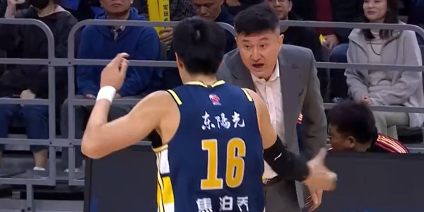 九游体育-广东队领先18分输球！记者3问杜锋：张皓嘉为何打这么久？